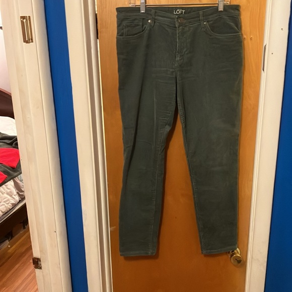 Loft. Gray corduroy Jeans. Size 10. (30/10 on label) - Picture 4 of 5